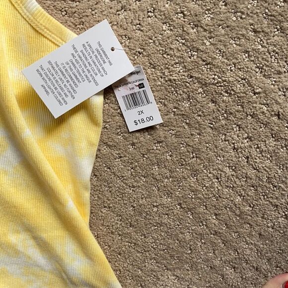 Tank top. Size 2X. Mighty fine brand. Palm Springs California. New. - Picture 3 of 3